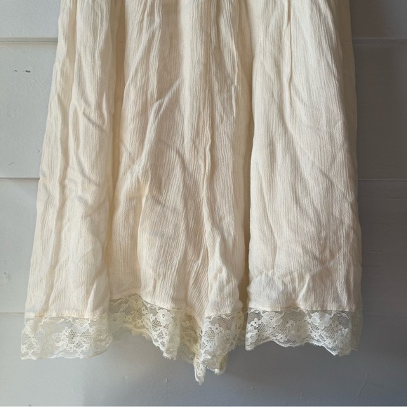 Abercrombie & Fitch Cream Lace Romper - Picture 5 of 10
